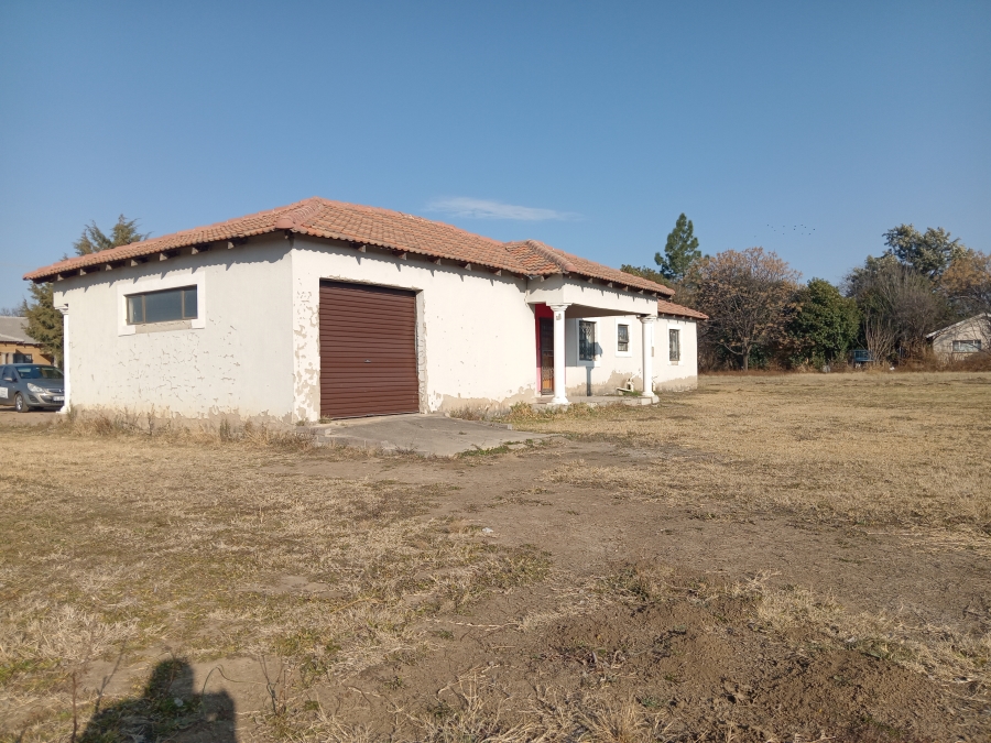 4 Bedroom Property for Sale in Ottosdal North West